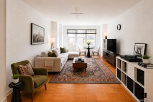 159 W 53rd St #37D - Photo 1 of 1