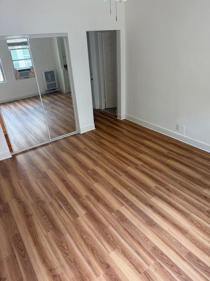 4537 Fountain Ave #206 - Photo 2 of 16