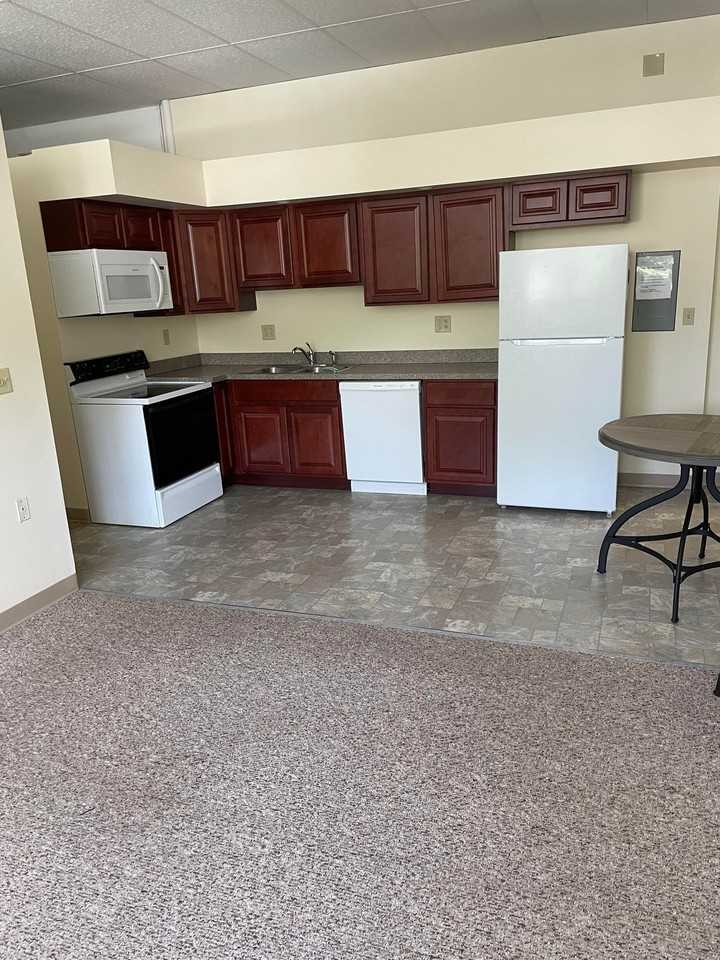 181 Main St #208