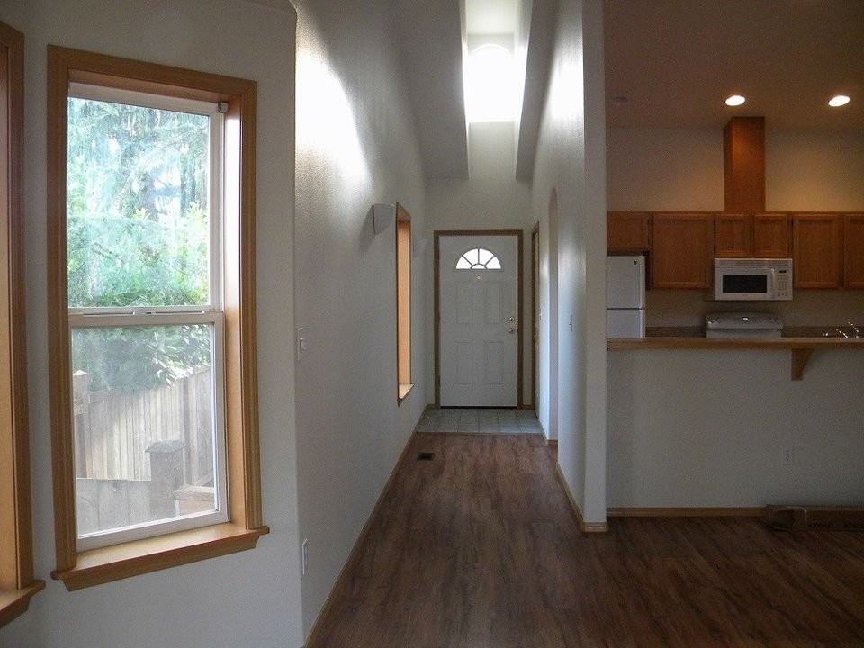 119 107th St Sw #B - Photo 5 of 15