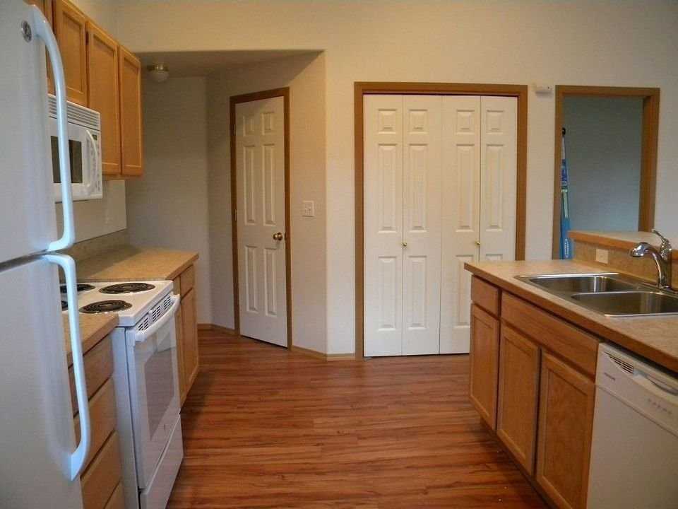 119 107th St Sw #B - Photo 7 of 15