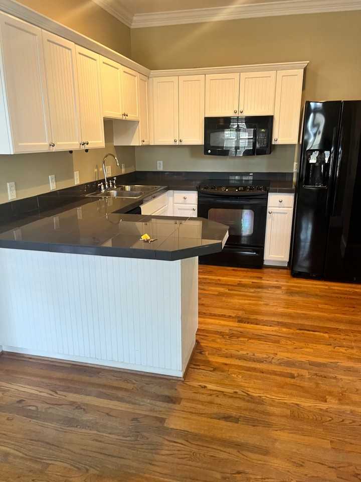 202 Butler Ave - Photo 2 of 16