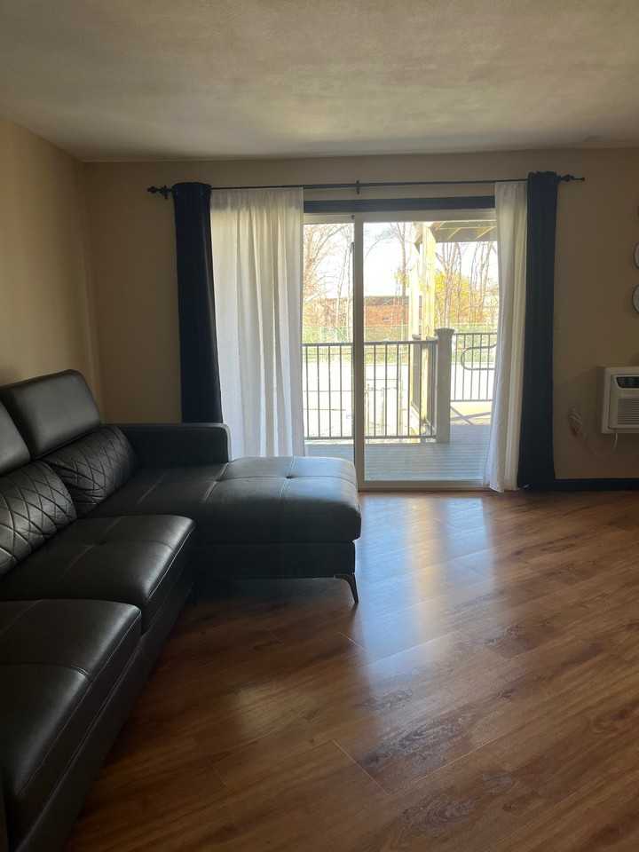 25 Farrwood Ave #4 - Photo 6 of 9