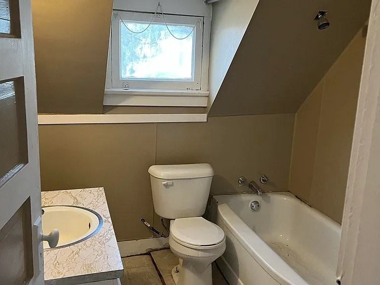 1222 Sw 5th St - Photo 7 of 13