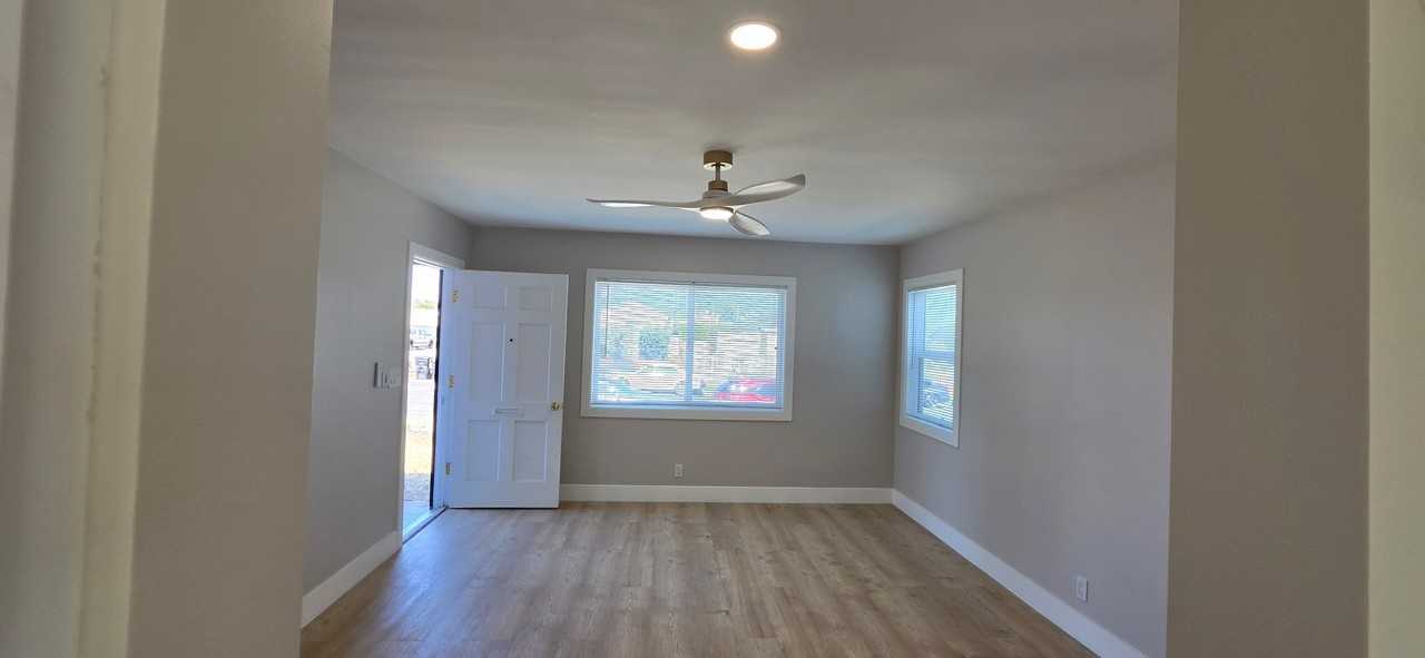 14603 S Orchard Ave - Photo 4 of 9
