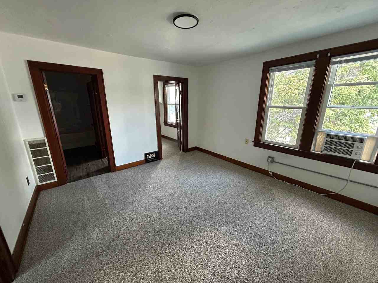 18 1/2 11th St - Photo 6 of 12