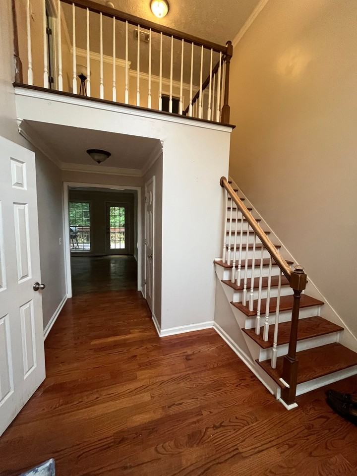 5042 Rosemeade Ct - Photo 2 of 10