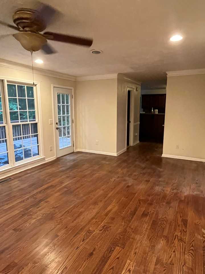 5042 Rosemeade Ct - Photo 4 of 10