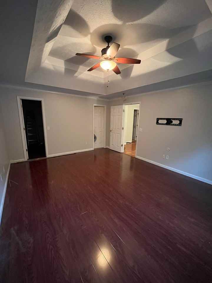 5042 Rosemeade Ct - Photo 7 of 10