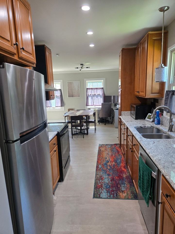 2857 S Capitol Ave - Photo 3 of 11