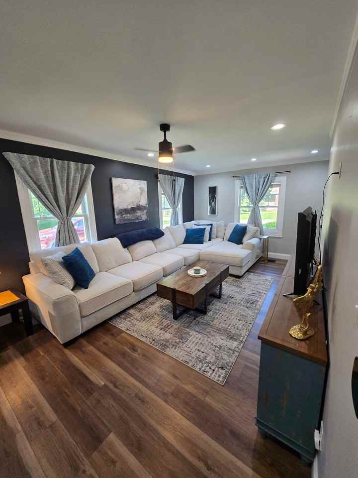 2857 S Capitol Ave - Photo 7 of 11
