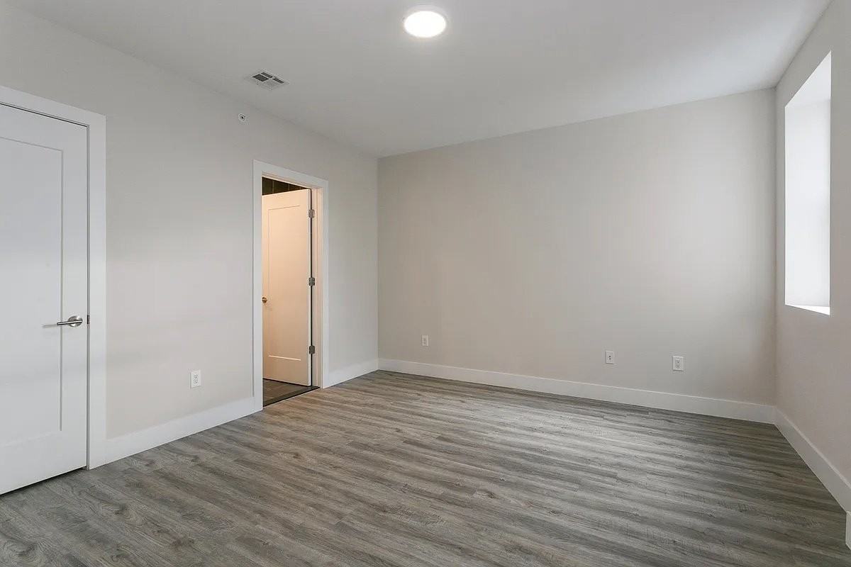 6020 Hudson Ave #501 - Photo 6 of 15