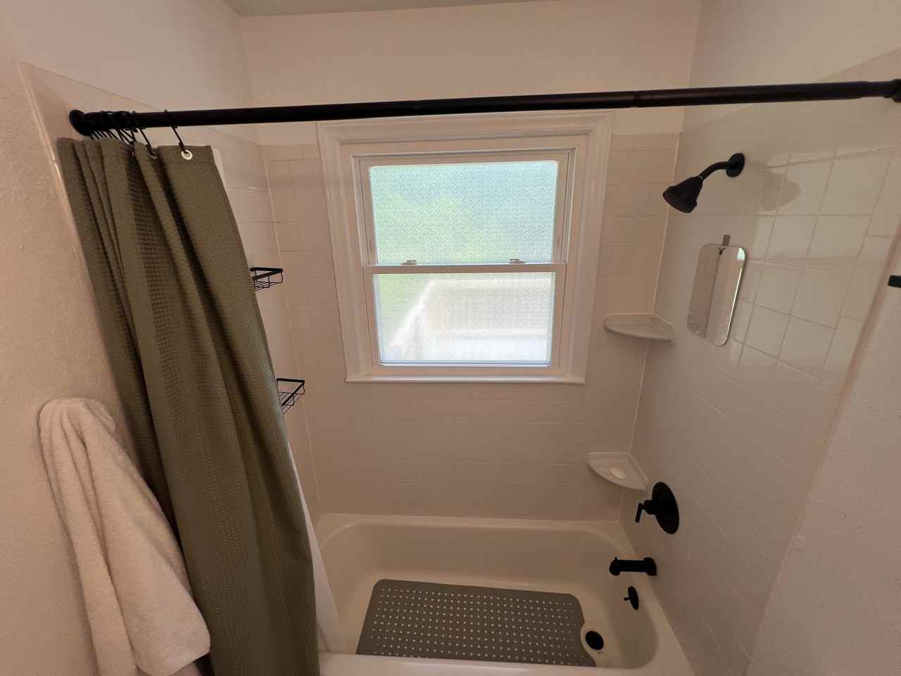 117 Marine Dr - Photo 5 of 11