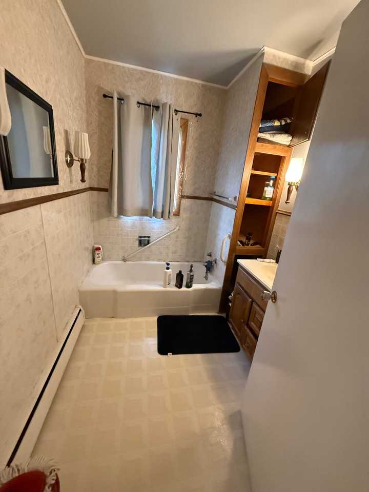 217 Tindolph Ave N #1 - Photo 5 of 20