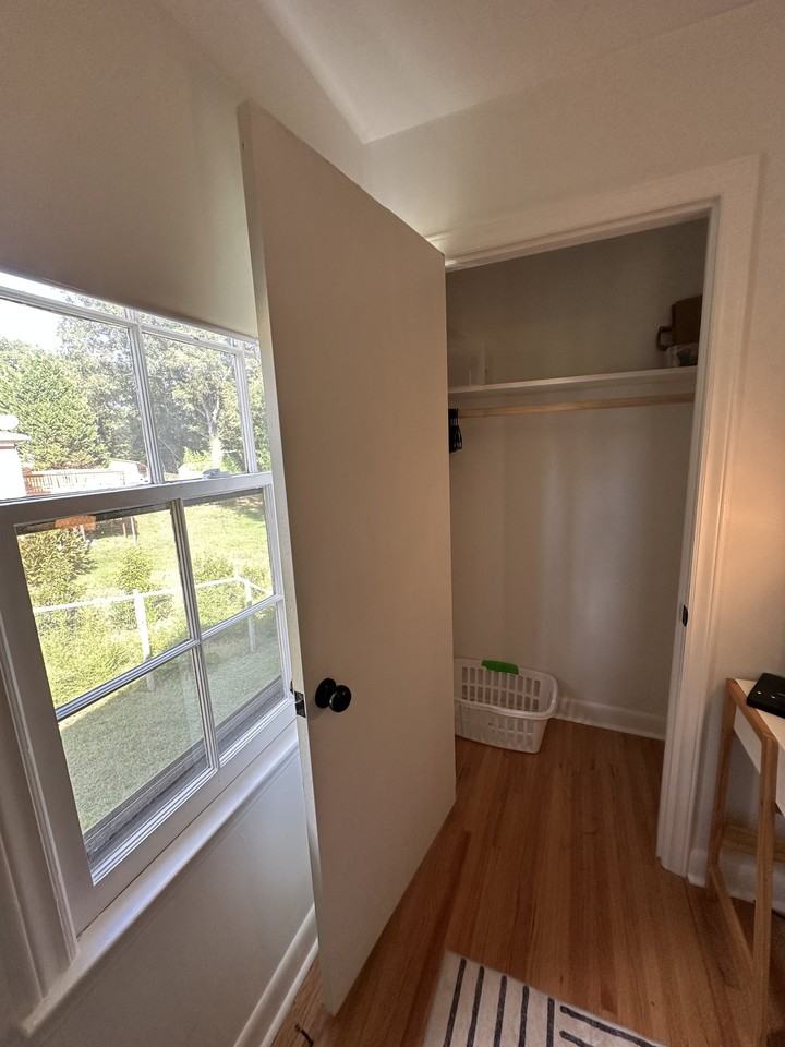117 Marine Dr - Photo 2 of 11