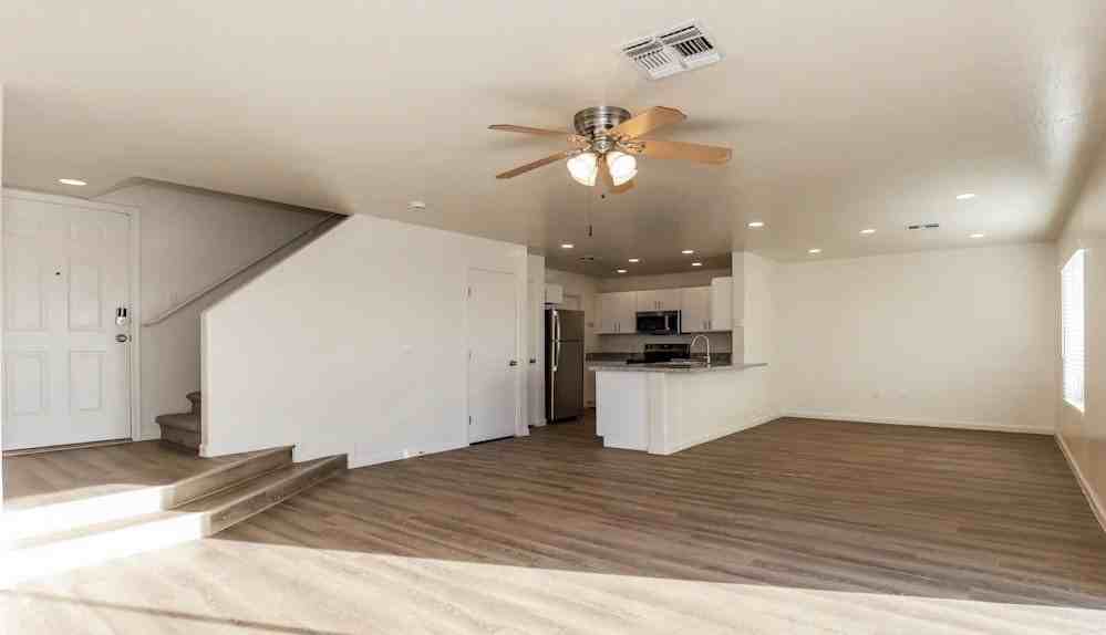 10611 Nash Pl - Photo 3 of 7