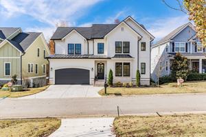 featured image of 2051 Egret Cir