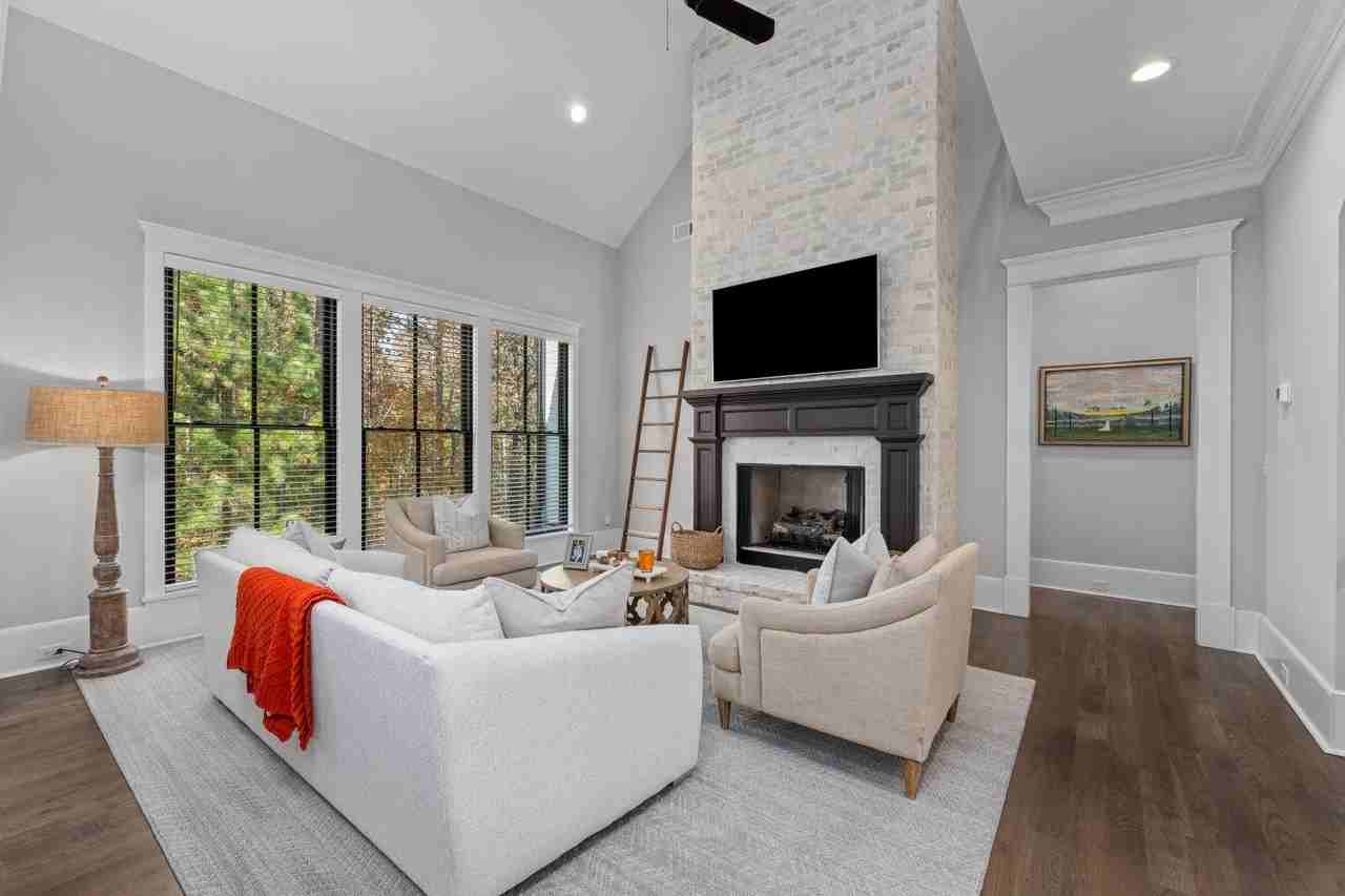 2051 Egret Cir - Photo 2 of 37