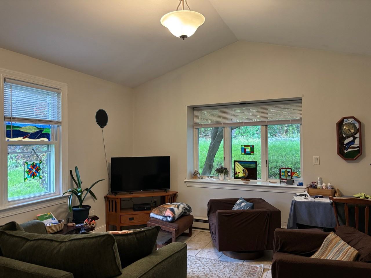 405 Village St #1 - Photo 5 of 11