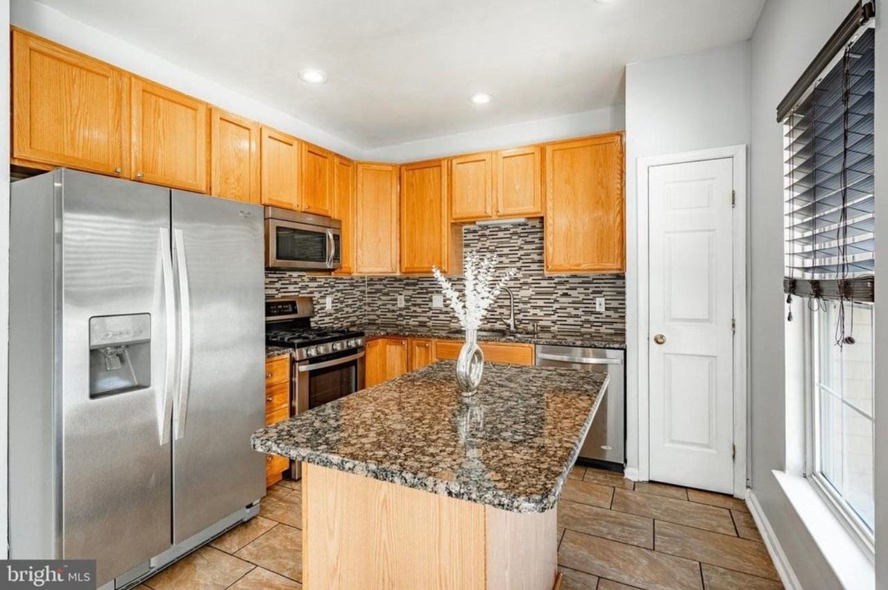 71 Alexis Dr - Photo 4 of 16