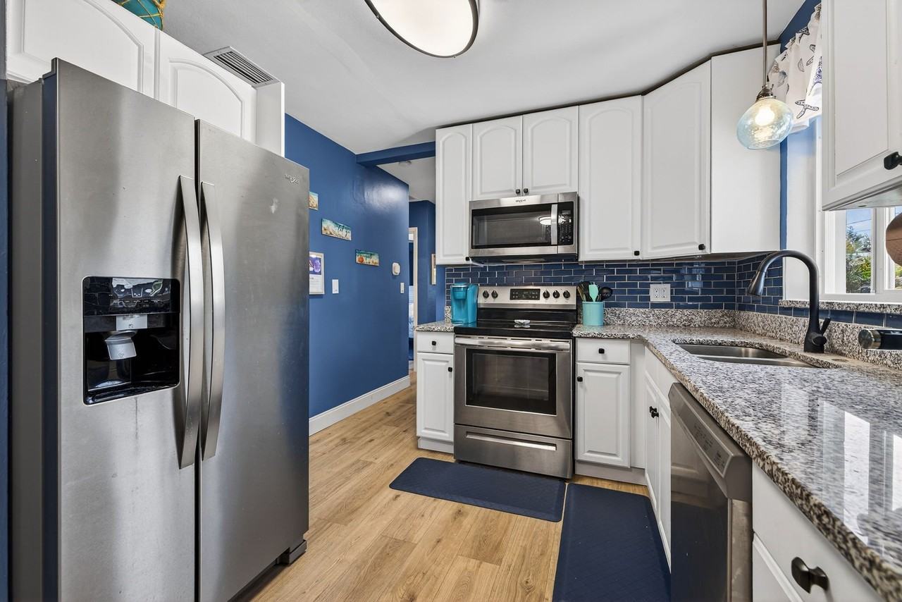 2530 51st St N - Photo 7 of 20