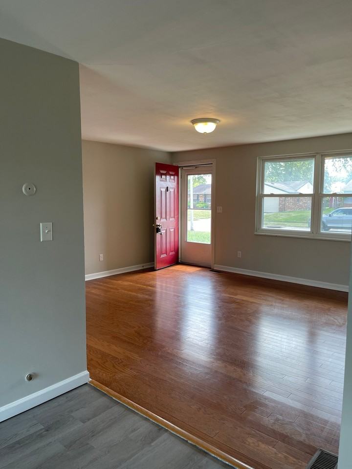 7883 Sebring Dr - Photo 5 of 18