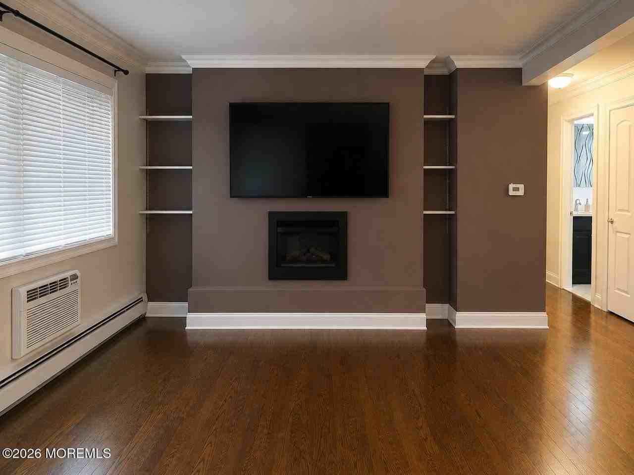 915 Cricket Ln - Photo 2 of 12