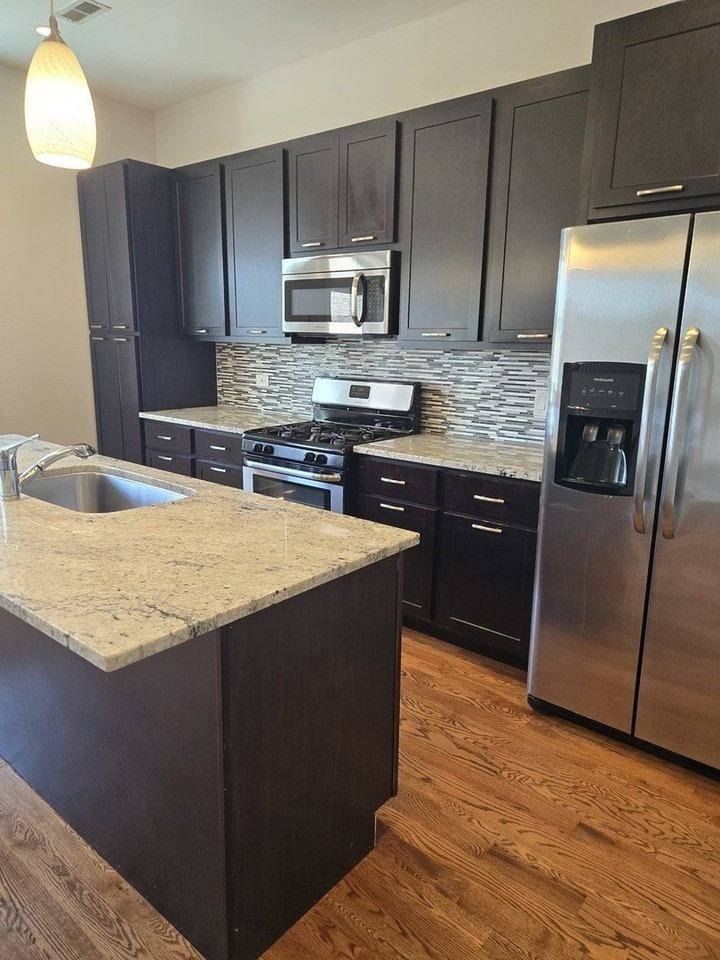 2309 N Leavitt St #3 - Photo 3 of 13