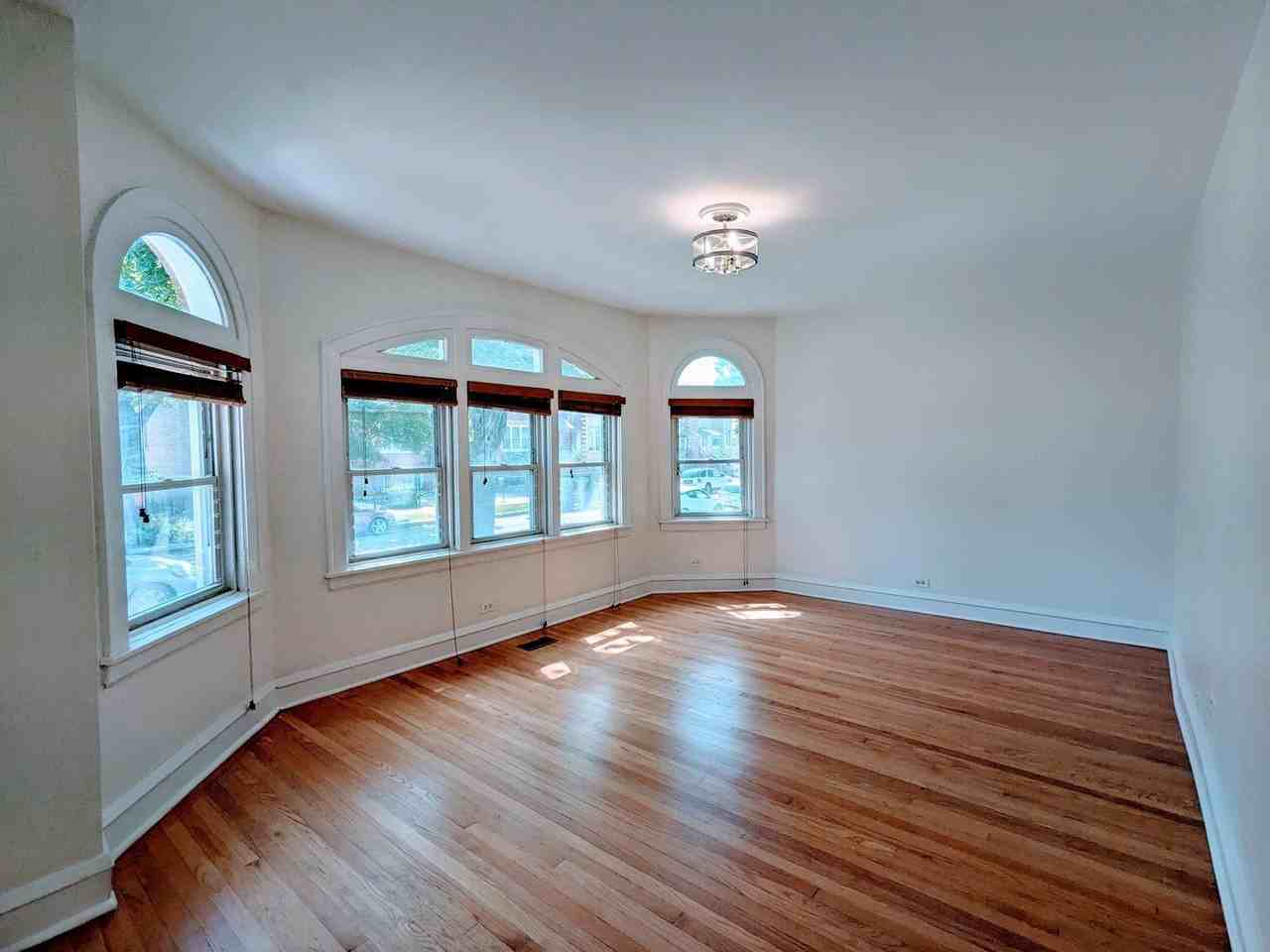 834 N Kolin Ave - Photo 2 of 30