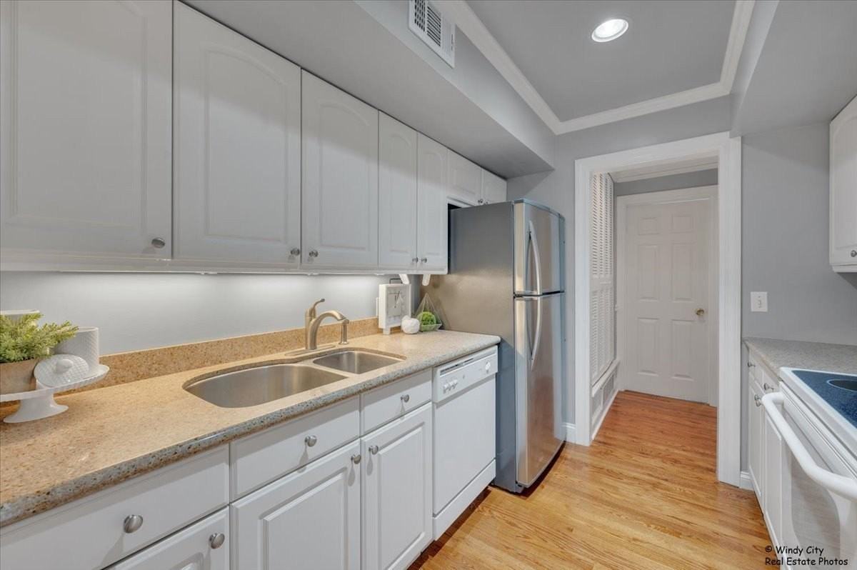 510 Shorely Dr #201 - Photo 7 of 14