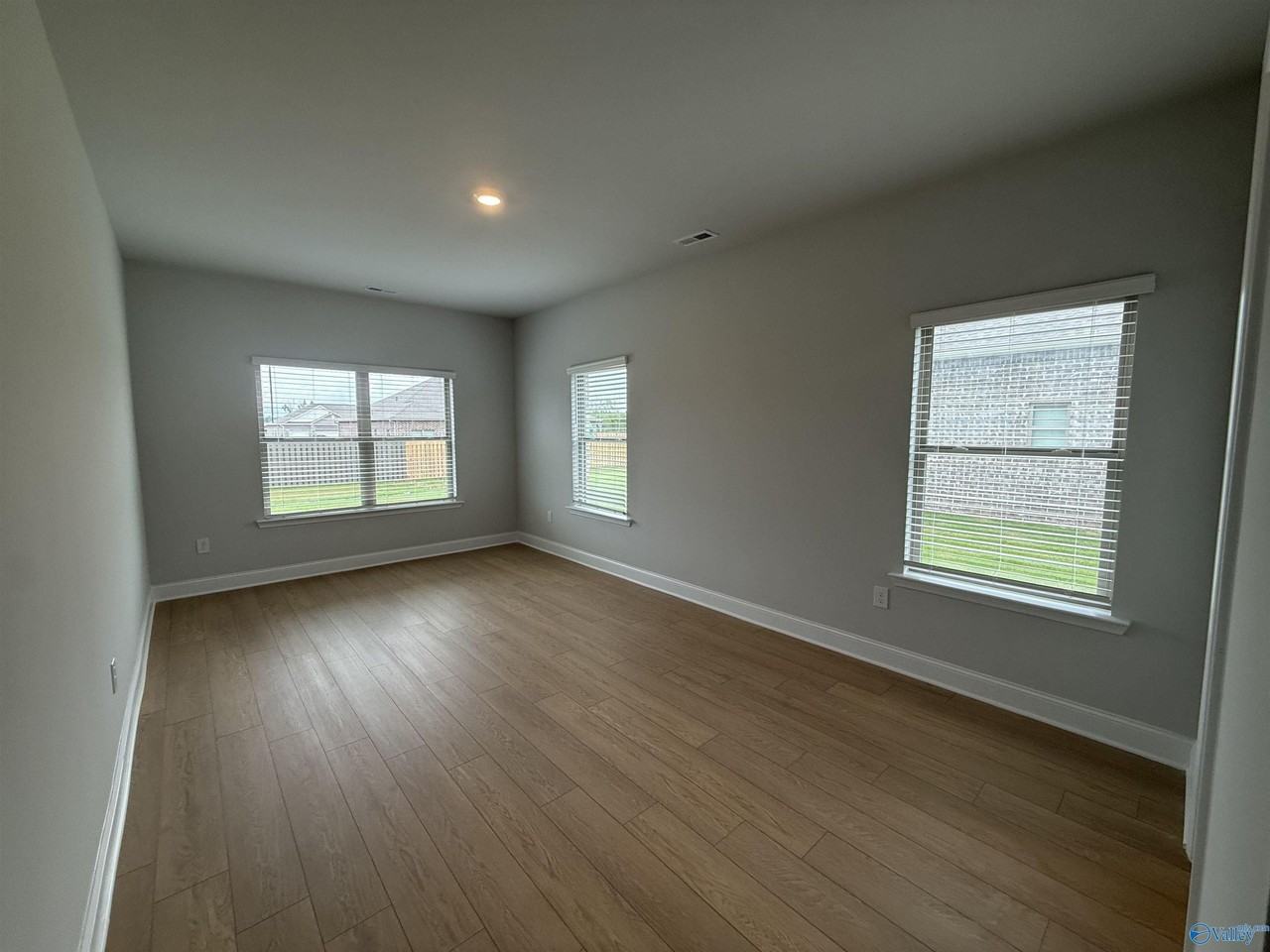 22651 Donahue Road - Photo 6 of 19