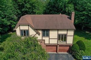 featured image of 20 Michele Ct