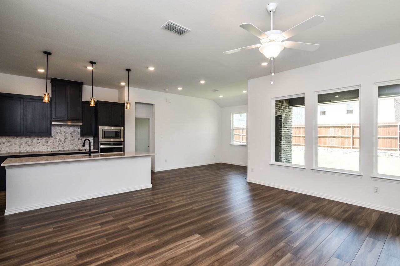 508 Virginia Way - Photo 3 of 19