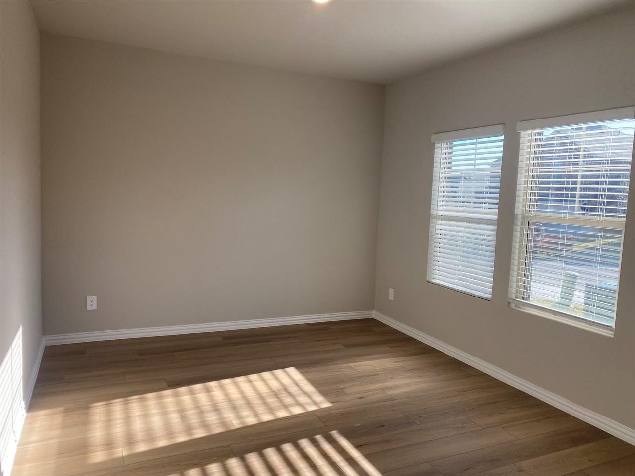 2129 Mustang Way - Photo 4 of 40