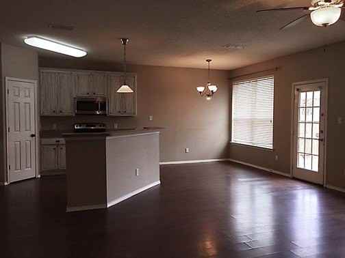 6304 Downeast Dr - Photo 4 of 10