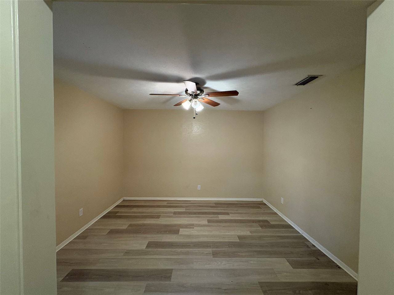 2021 Jacqueline Dr - Photo 3 of 20