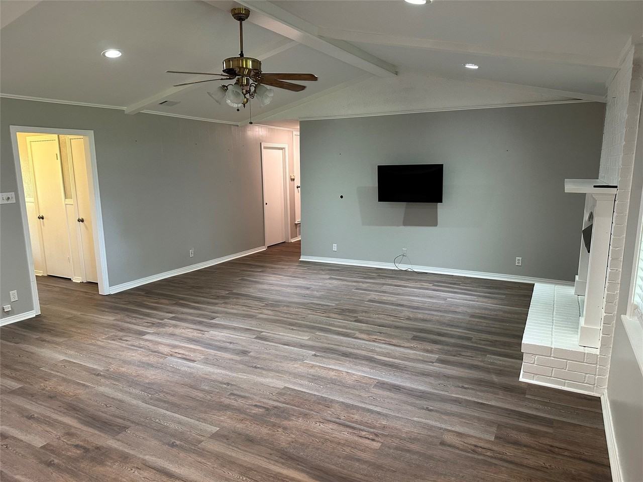 274 Molly Ln - Photo 5 of 36