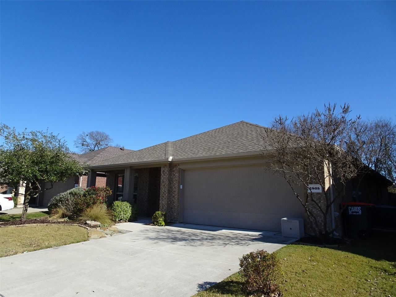 2805 Leslie Ln - Photo 2 of 17