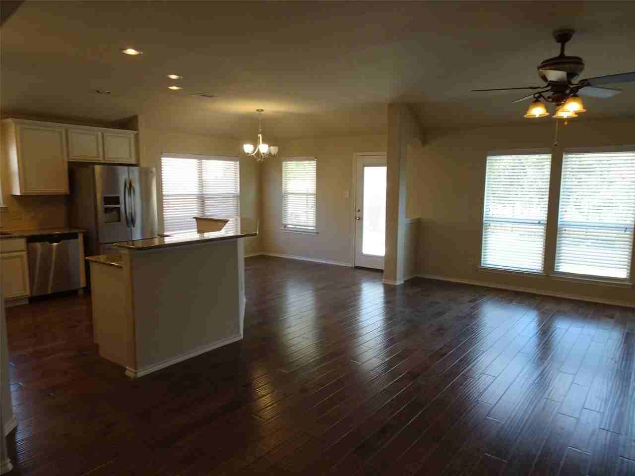 2805 Leslie Ln - Photo 6 of 17