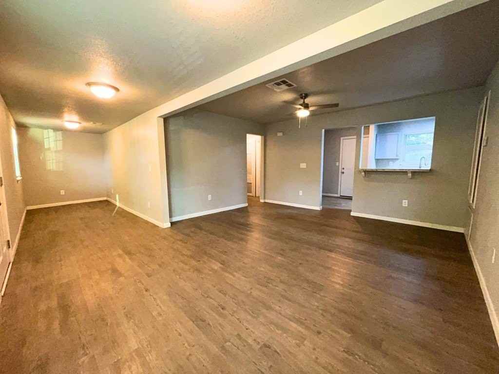 1808 Nw Taft Ave - Photo 2 of 20