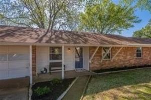 featured image of 204 Ross Ave