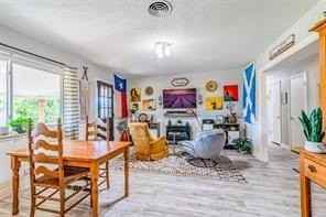 204 Ross Ave - Photo 7 of 19