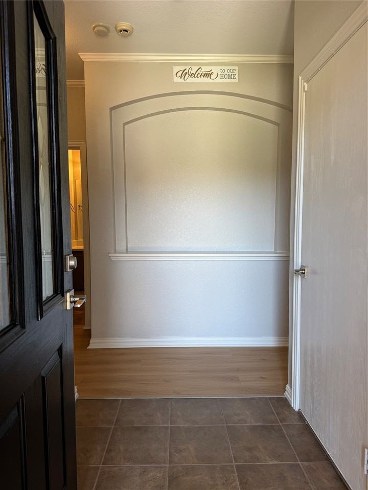 1200 Charlotte Dr - Photo 4 of 21