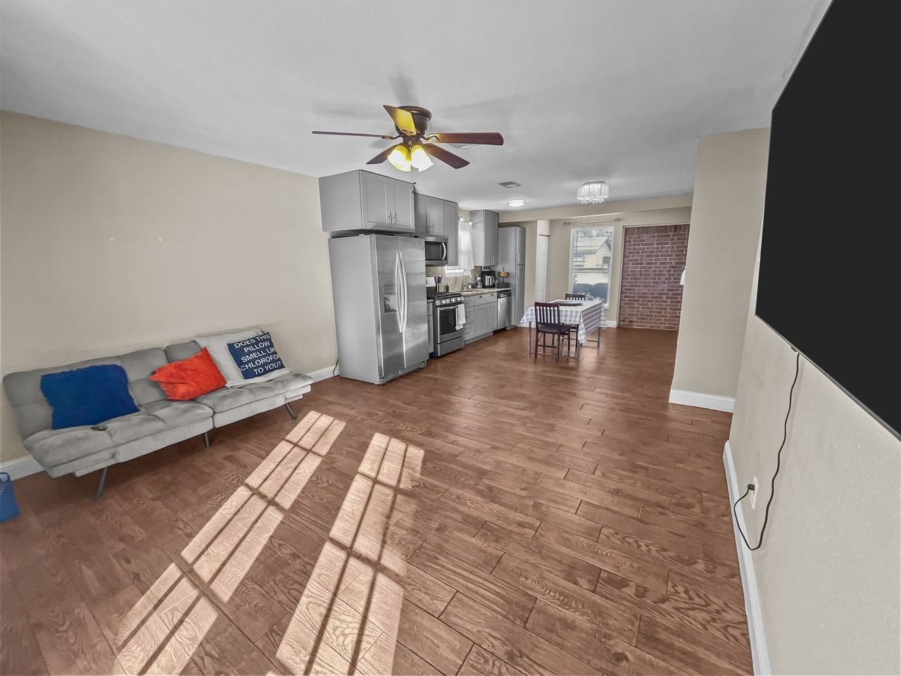 924 Meadow Mead Dr - Photo 4 of 21
