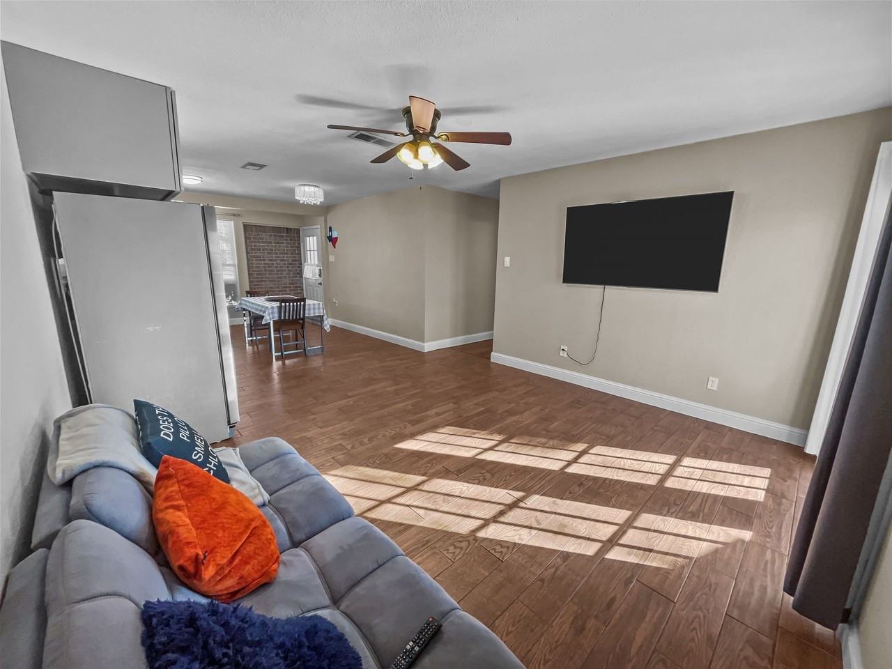 924 Meadow Mead Dr - Photo 5 of 21