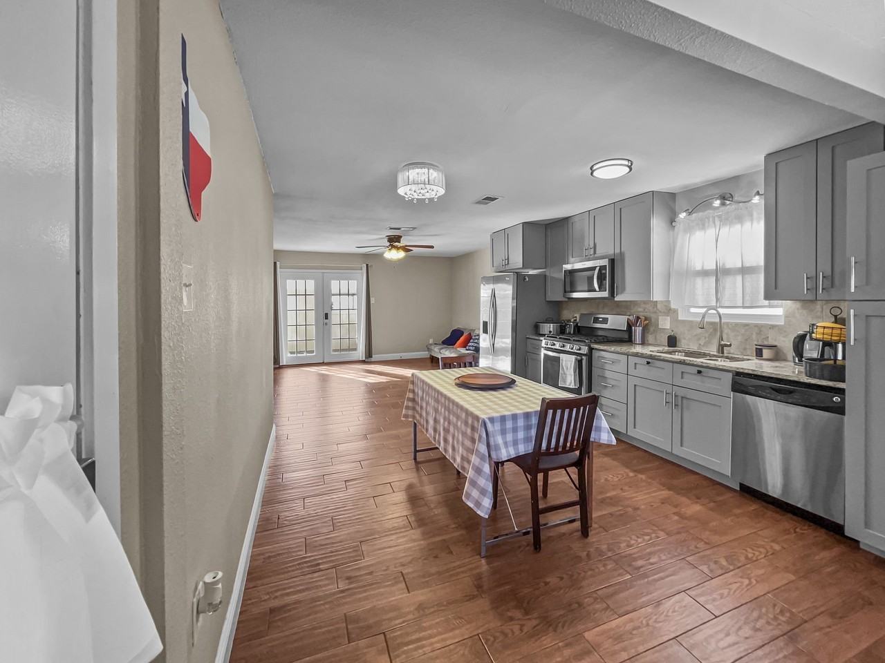924 Meadow Mead Dr - Photo 6 of 21