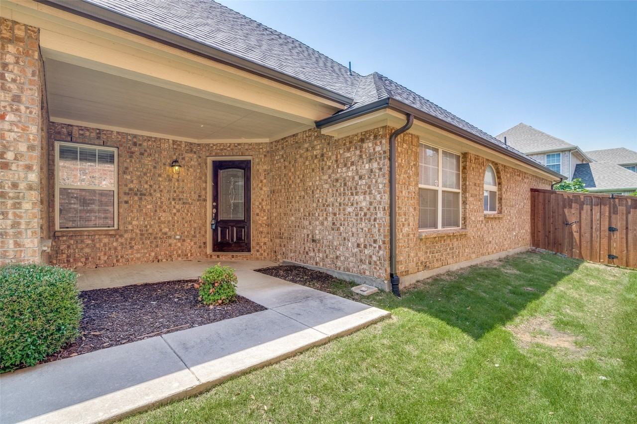 5813 Stone Mountain Rd - Photo 2 of 24
