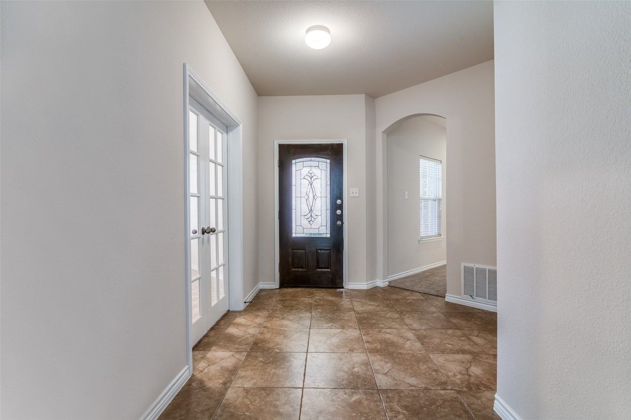 5813 Stone Mountain Rd - Photo 3 of 24