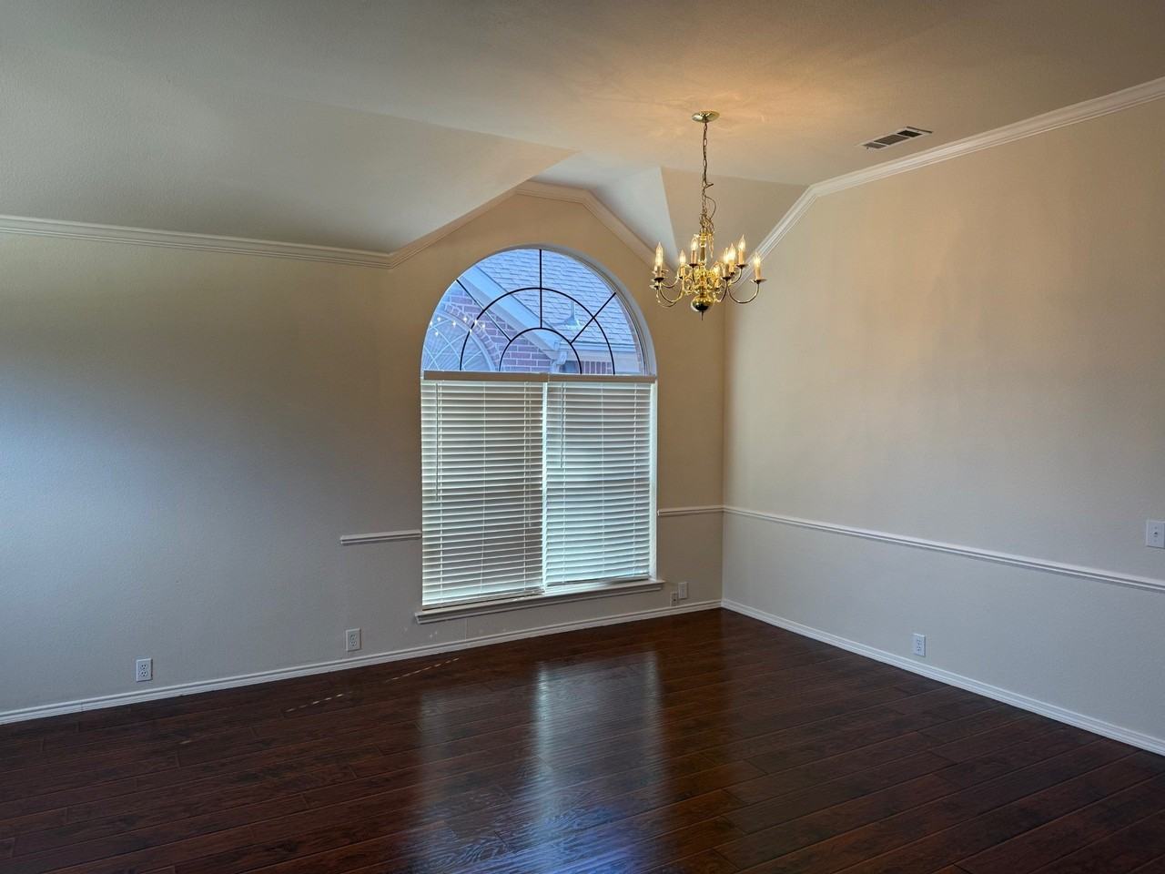 5917 Sandalwood Dr - Photo 3 of 20