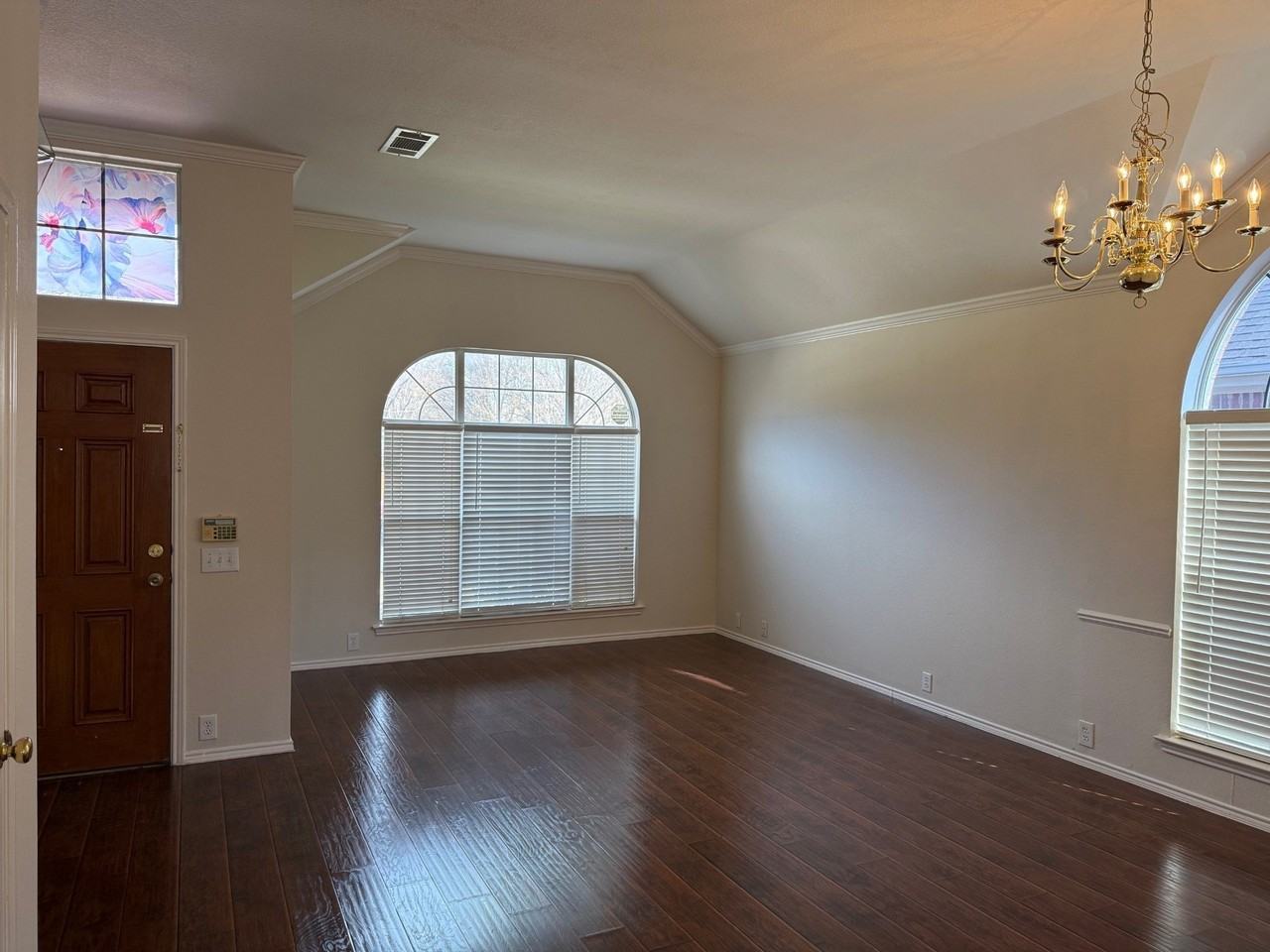 5917 Sandalwood Dr - Photo 4 of 20